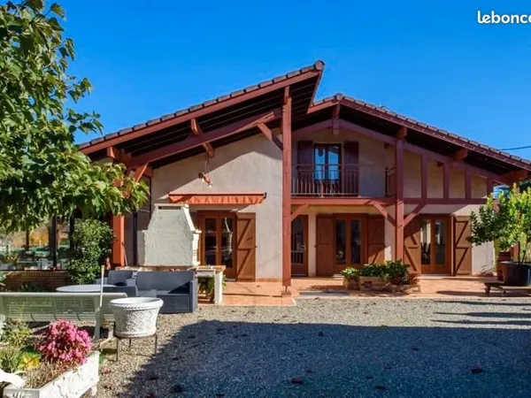 Maison 8 pièces 186 m²