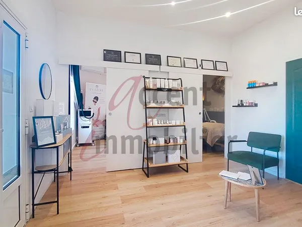 Boutique 50 m² CHATEAURENARD 