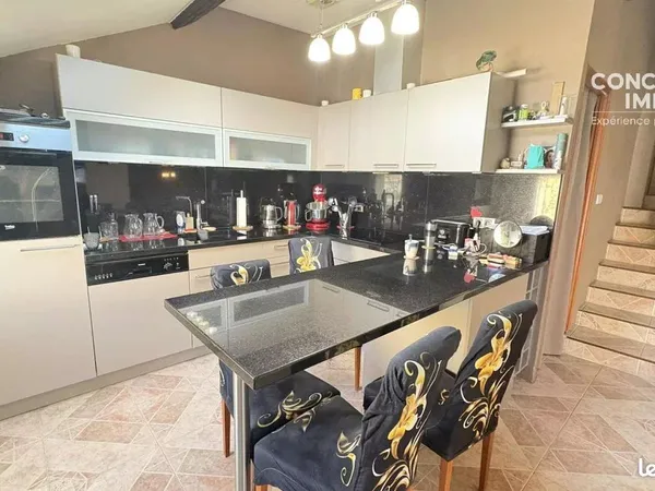 Maison 6 pièces 126 m² 