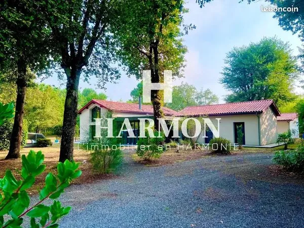 Maison 7 pièces 210 m² 