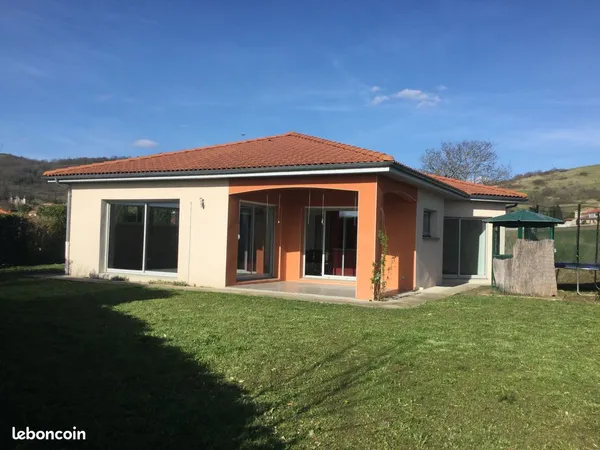 Maison plain-pied 133 m² 