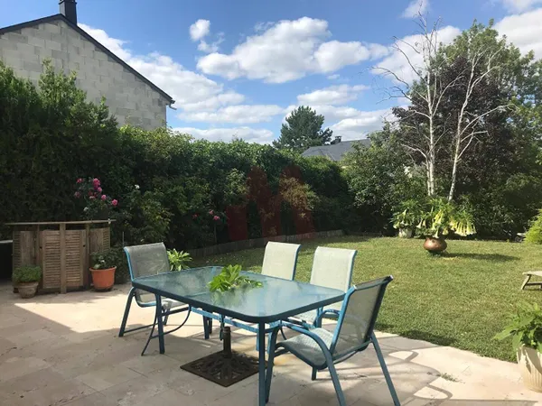 Maison 8 pièces 238 m² 