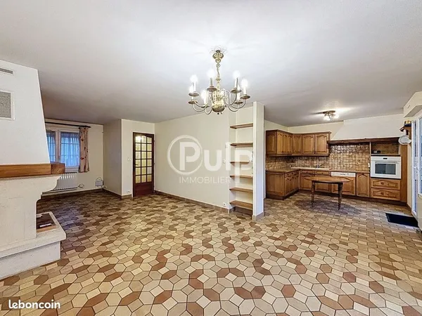 Maison 6 pièces 99 m² 