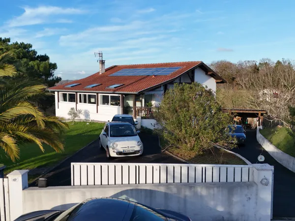 LAHONCE - MAISON 243m2 - VUE DEGAGEE 
