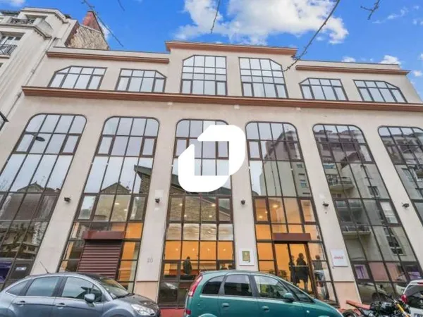 E.R.P. ENVISAGEABLE - 620 m² divisibles à partir de 196 m² 