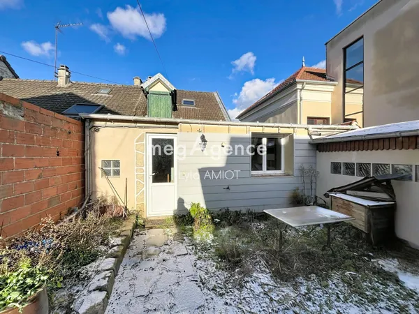 MAISON 50 M² AVEC JARDIN ET CHALET 
