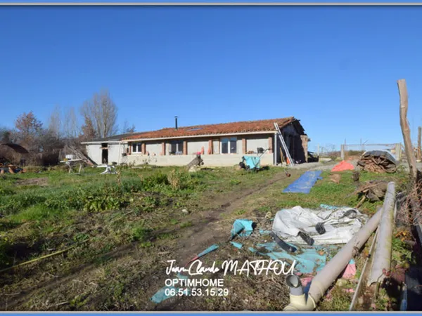 A Vendre Hangar d'environ 170 m2 sur un terrain agricole Bio 4500 m2 