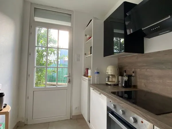 Appartement 2 pièces Rénové 30 m2 au rez-de-chaussée avec terrasse à Montargis 