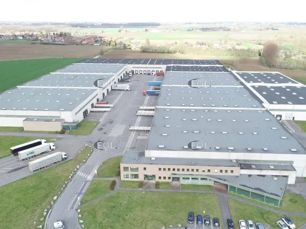 Entrepôt 43569 m² 