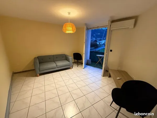 Location t2 meublé - saint-peray 