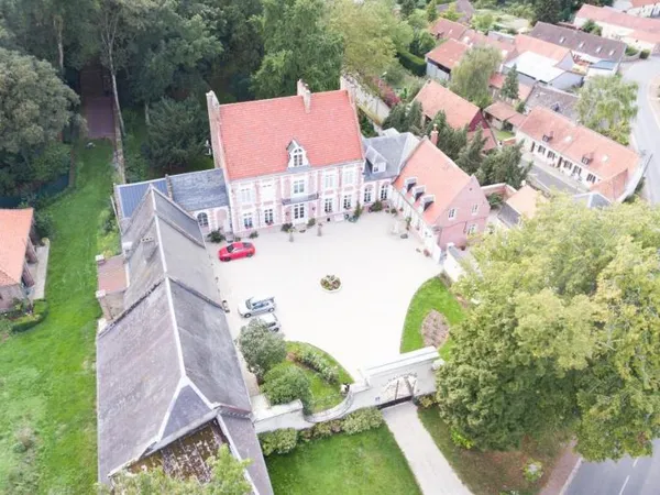 Maison 10 pièces 555 m² 
