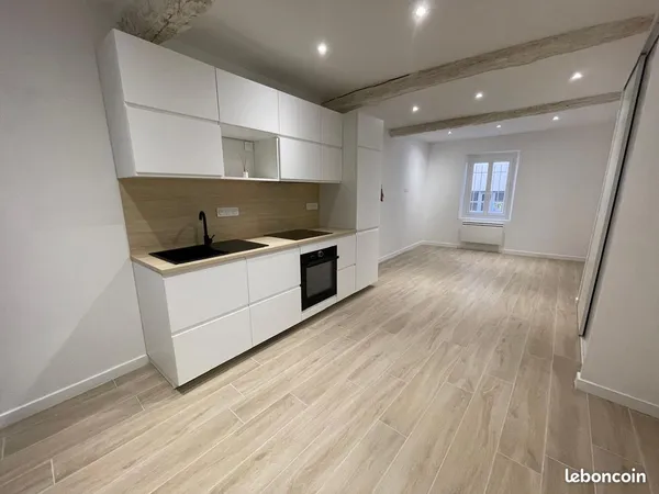 Superbe appartement T3 traversant 52m2 entièrement rénové 