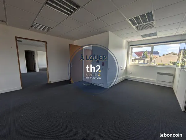 Bureaux 140 m² Agneaux 