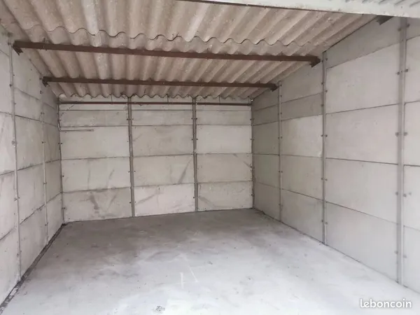 Parking/box Soissons 