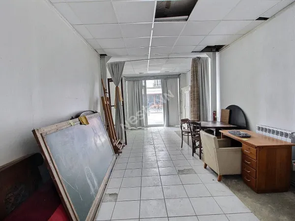 Local commercial 104 m² 