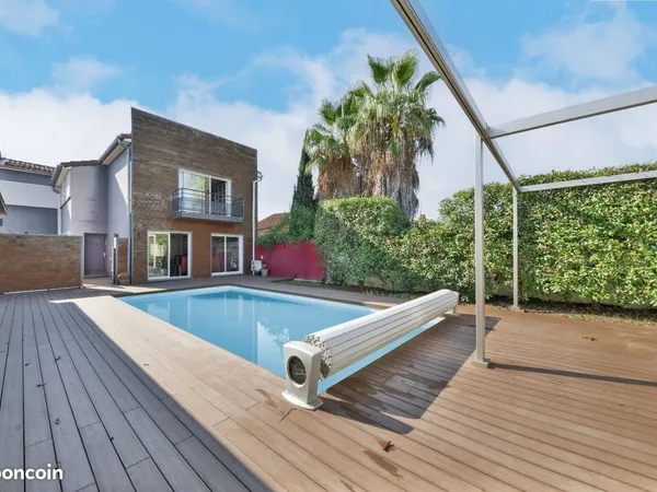 Maison 7 pièces 187 m² 