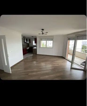 Appartement 63m2 + Balcon 15m2 + Box fermé 