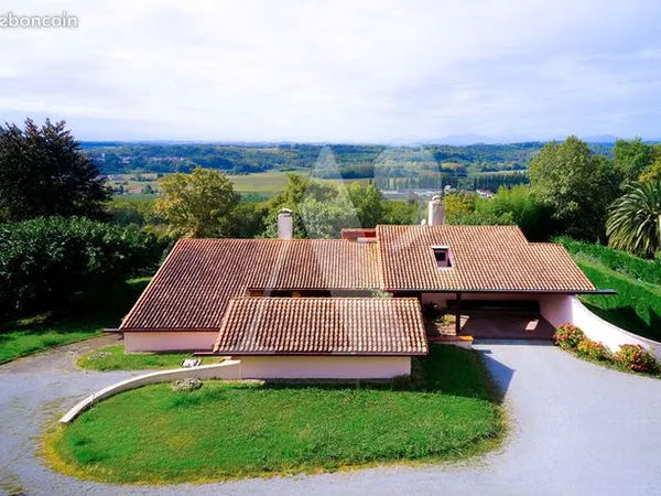 Maison 9 pièces 290 m² 