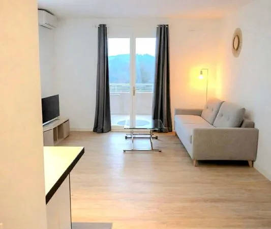 Studio 1 pièce 26 m² 