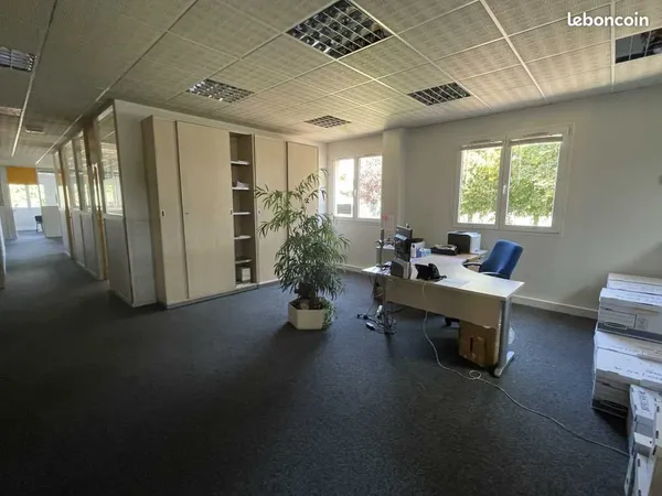 Bureaux 218 m² 