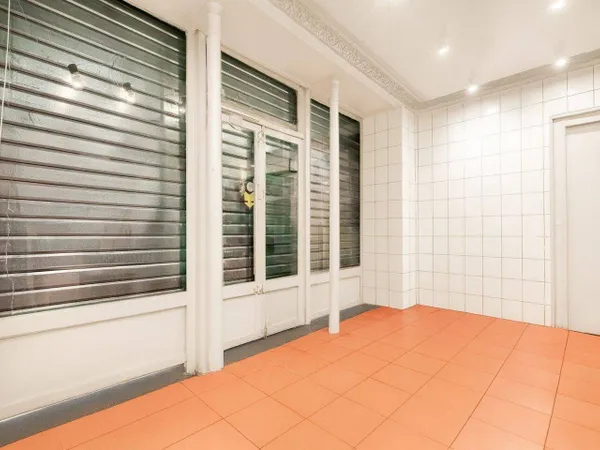 Fonds de commerce 2 pièces 174 m² 