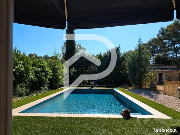 Propriété 12 pièces 183 m² 