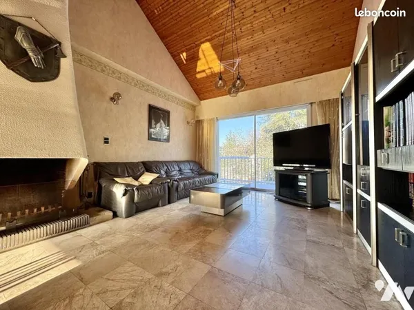 Maison 6 pièces 141 m² 