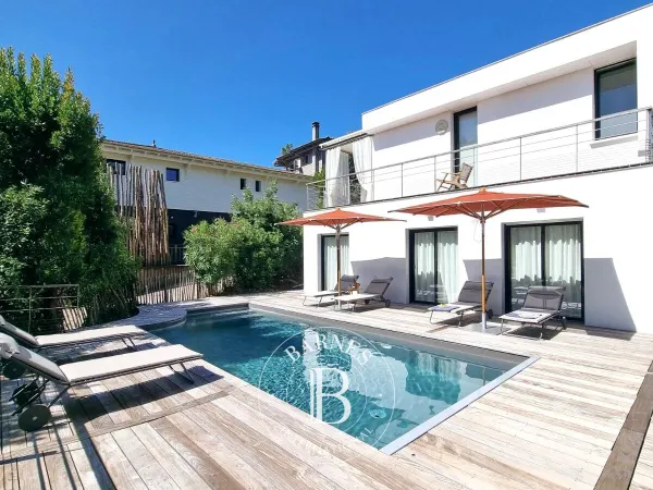VILLA «LA VOILE BLANCHE» AVEC PISCINE ET SAUNA, AU CAP FERRET - CAPACITÉ 10 PERSONNES 