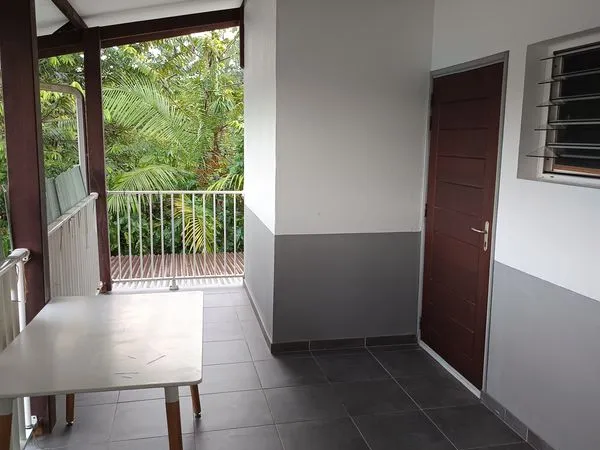 Bel appartement T2 neuf et securisé 