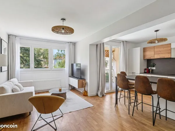 Appartement 1 pièce 80 m² 