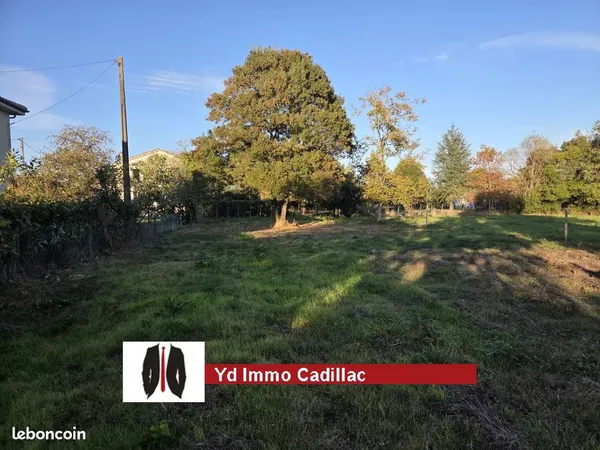 Terrain 1080 m² Béguey 