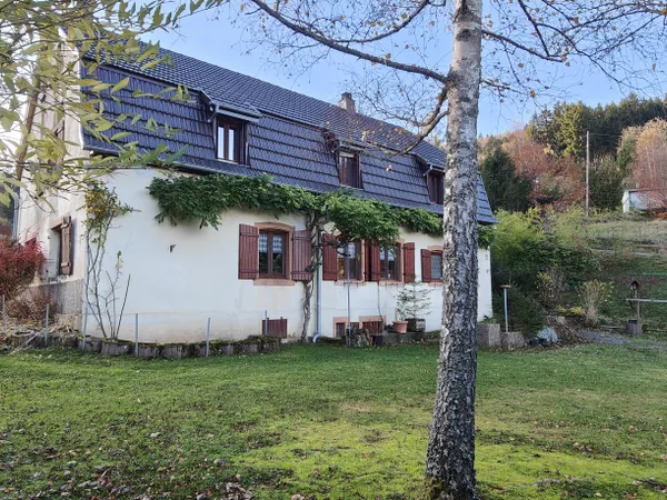A Grandfontaine, au pied du Donon, ancienne auberge de jeune 