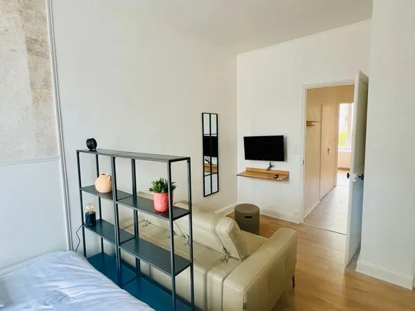 Studio t1 bis - garenne / proche gare - refait à neuf 