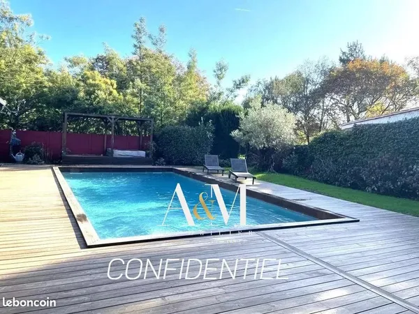 Villa 7 pièces 200 m² 