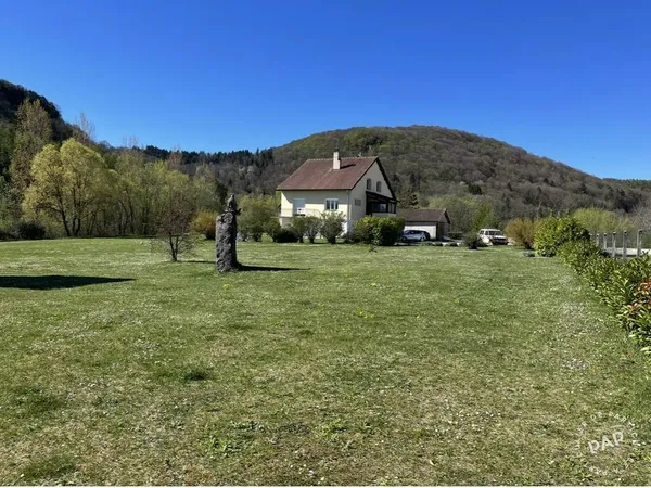Maison 6 pièces 208 m² 