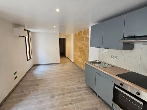 Location T2 entièrement rénovée avec clim reversible 