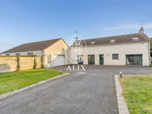 Maison 8 pièces 246 m² 