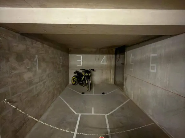 Parking 16 m² 