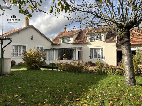 Propriété 4 pièces 148 m² 