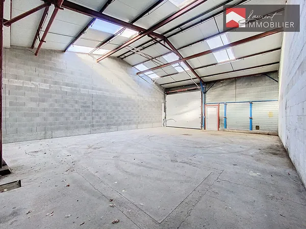 Local commercial Pont De Vaux 106 m2 
