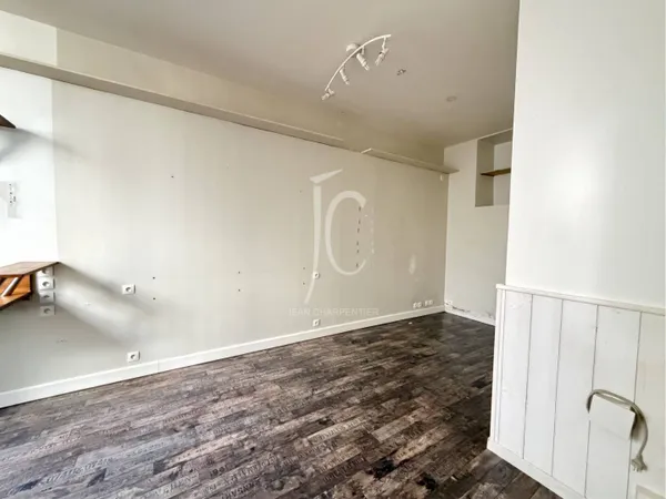 Studio 1 pièce 18 m² 