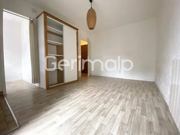 Studio 1 pièce 23 m² 