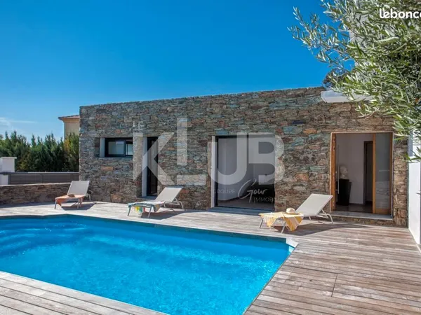 Maison 6 pièces 224 m² 
