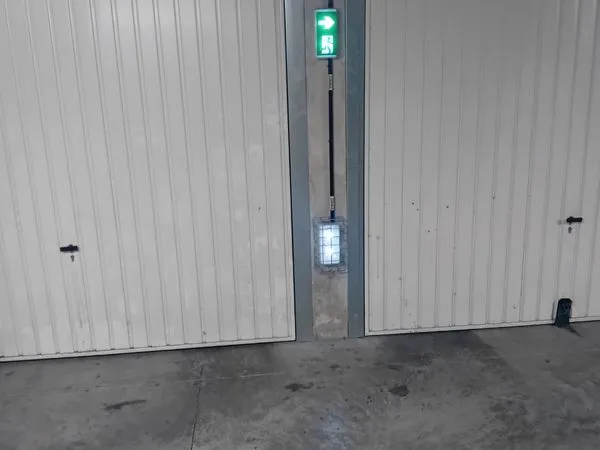 Garage fermé et sécurisé 