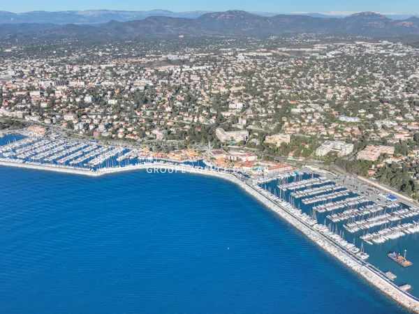 EXCLUSIVITE Saint Raphaël/ A deux pas de la ville/ OFF MARKET 
