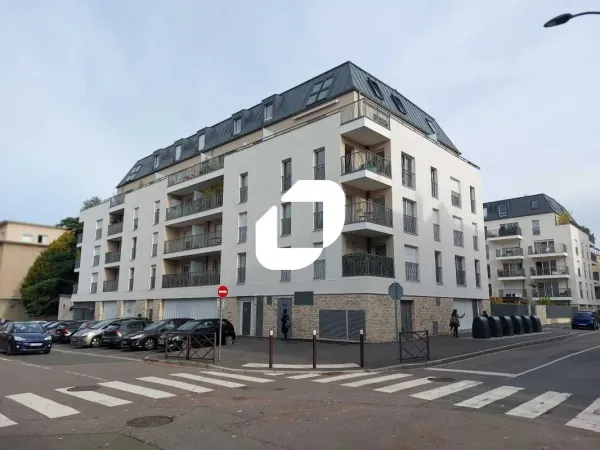 Location Commerce Poissy 78300 