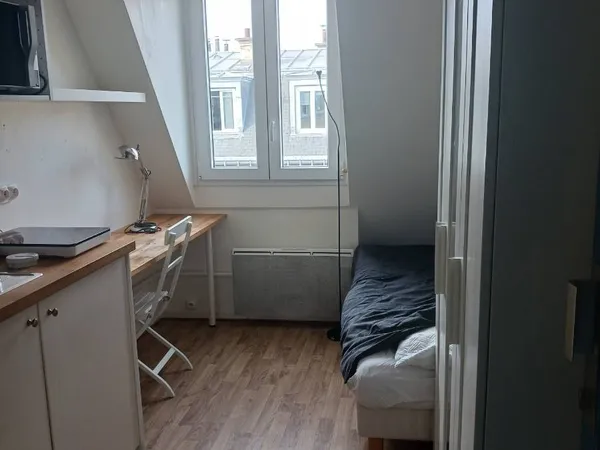 Vends studio, Paris 16 (Victor Hugo Dauphine) 