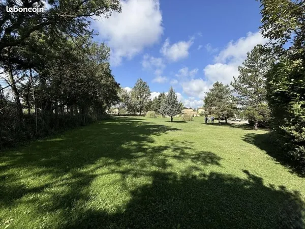 Terrain 698 m² Senas 