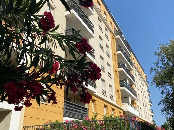 Appartement refait à neuf 8e/6e 