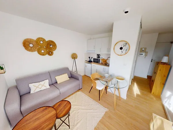 Studio 1 pièce 19 m² 